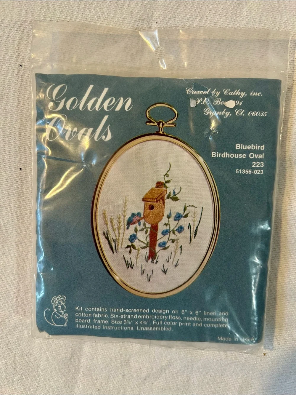 Vintage Crewel by Cathy Golden Ovals Bluebird Birdhouse Oval Kit 223 NIP